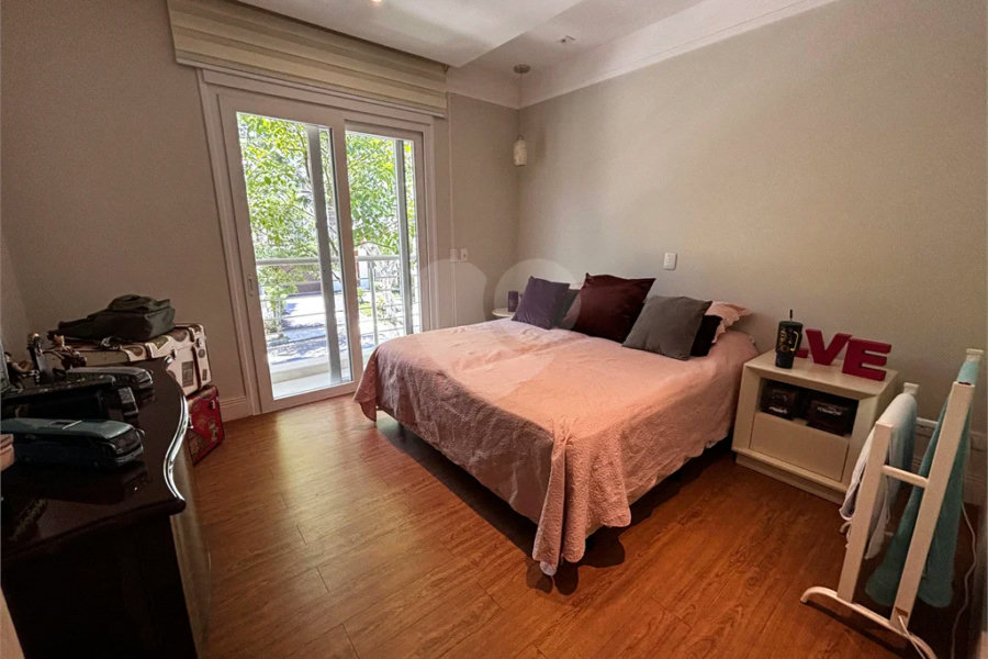 Casa à venda com 4 quartos, sendo 3 suítes, no condomínio Reserva Nova Cantareira, São Paulo - SP