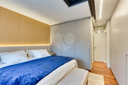 Casa à venda com 4 suítes no condomínio Jardim Flora, São Paulo - SP