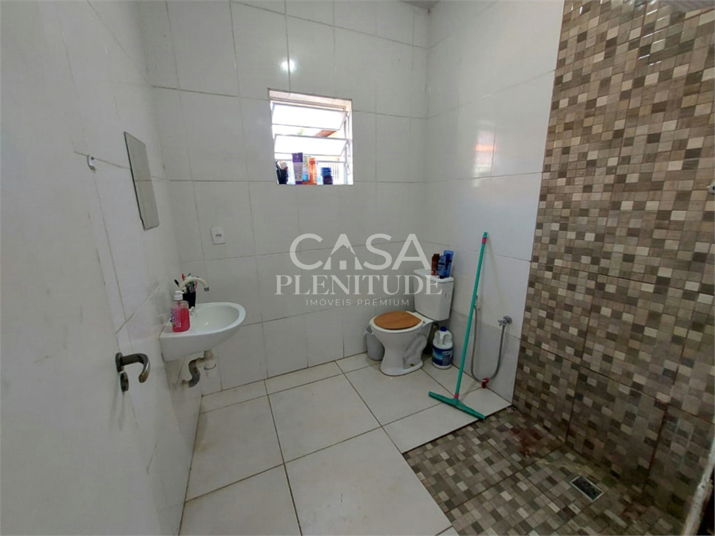 Sobrado à venda com 4 quartos em Vila Augusta, Sorocaba, SP