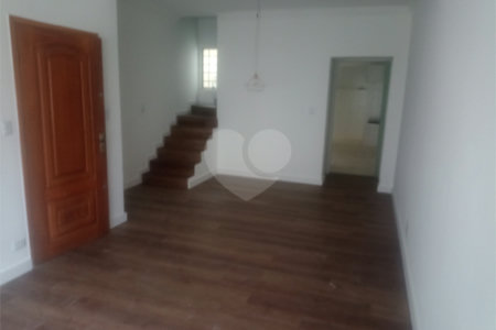 Casa de Vila à venda com 4 quartos, sendo 1 suíte, em Vila Olímpia, São Paulo, SP