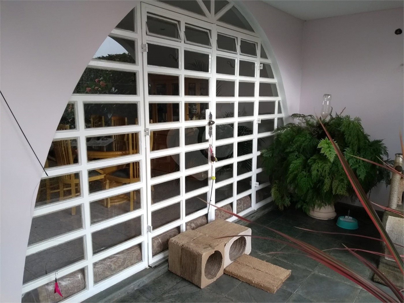 Sobrado à venda com 3 suítes em Jardim Realce, Suzano, SP