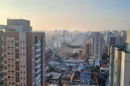 Loja à venda com 3 quartos, sendo 1 suíte,  em Vila Mariana, São Paulo, SP
