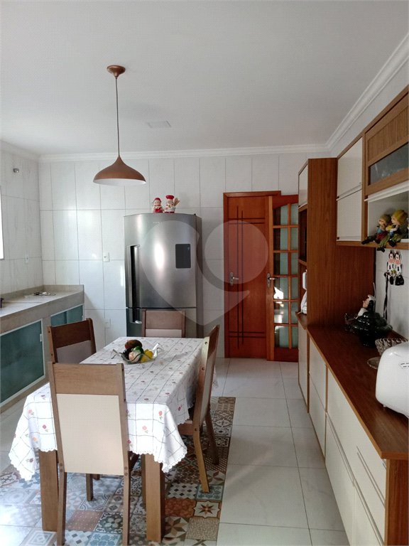 Casa à venda com 4 quartos, sendo 1 suíte, no condomínio Monte Líbano, Rio de Janeiro - RJ