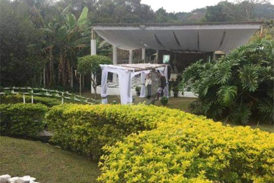 Casa Térrea à venda com 5 quartos, sendo 3 suítes, em Serra da Cantareira, Mairiporã, SP