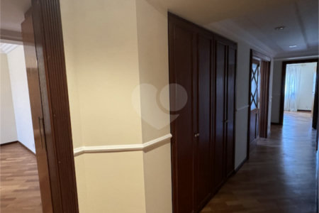 Cobertura à venda ou para alugar com 5 quartos, sendo 4 suítes, em Santo Amaro, São Paulo, SP