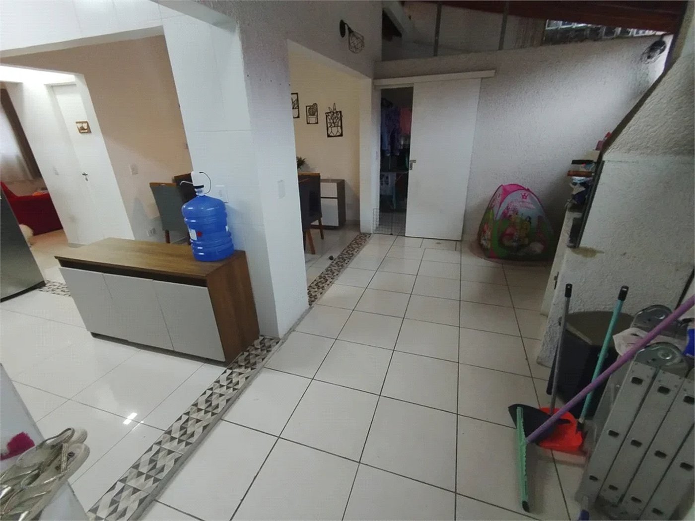 Casa à venda com 2 quartos, sendo 1 suíte,  no condomínio Residencial Viva Vida, Cotia - SP