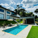 Casa à venda com 4 suítes no condomínio Portal Ouro Verde, Atibaia - SP
