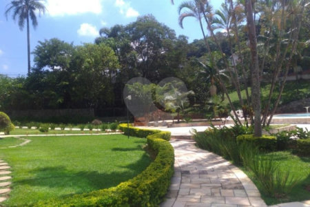 Casa à venda com 5 suítes em Arujázinho I, Ii e Iii, Arujá, SP