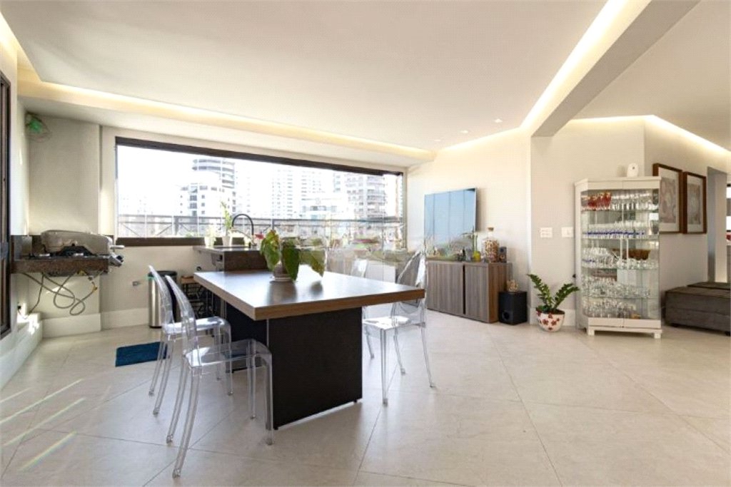 Apartamento à venda com 3 suítes em Jardim Parque Morumbi, São Paulo, SP
