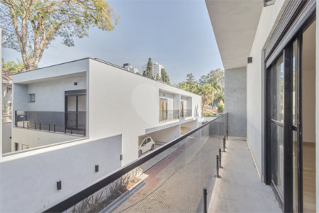 Casa à venda com 4 suítes no condomínio Villa Suiça, São Paulo - SP