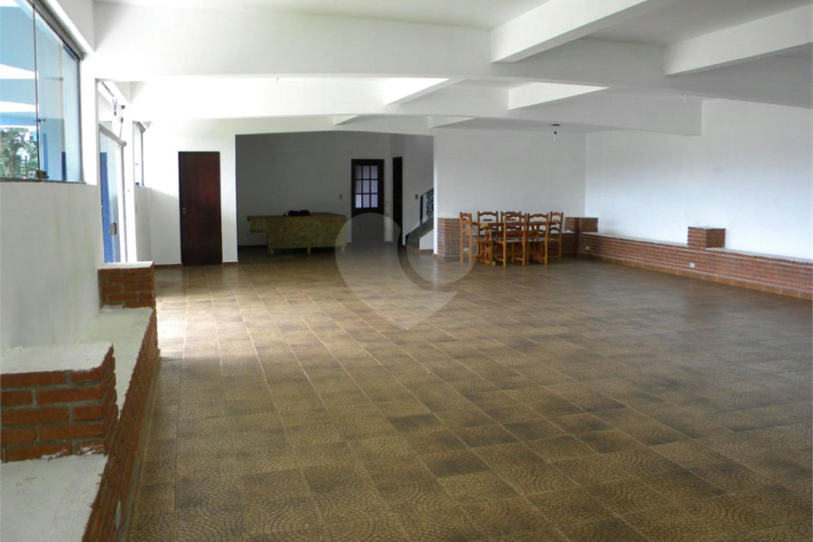 Chácara à venda com 7 quartos, sendo 1 suíte, em Capoavinha, Mairiporã, SP