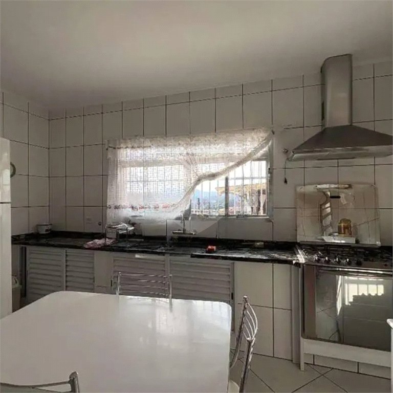 Casa à venda com 3 quartos em Vila dos Remédios, São Paulo, SP