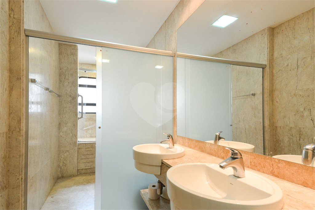 Apartamento à venda com 4 quartos, sendo 3 suítes,  em Jardim Paulista, São Paulo, SP