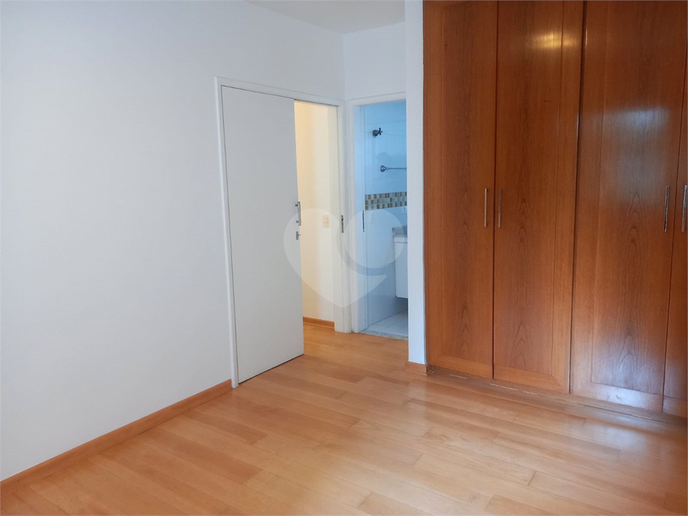 Apartamento à venda com 3 quartos, sendo 1 suíte, em Pinheiros, São Paulo, SP