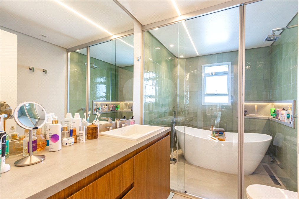 Cobertura à venda com 4 quartos, sendo 2 suítes,  em Santo Amaro, São Paulo, SP