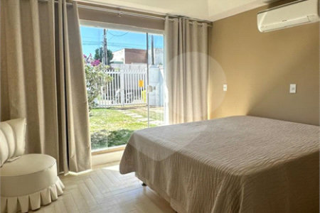 Casa à venda com 3 quartos, sendo 2 suítes, em Marina, Armação dos Búzios, RJ