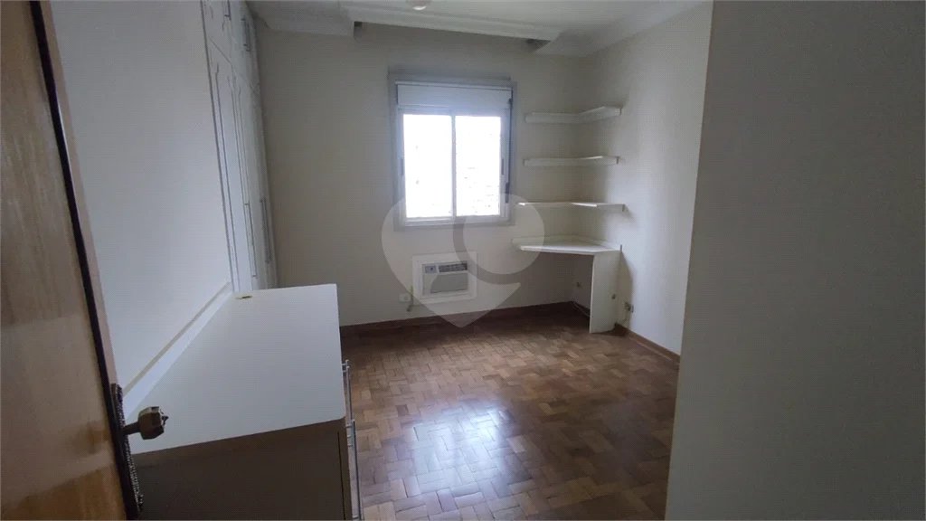 Apartamento Edifício Romano