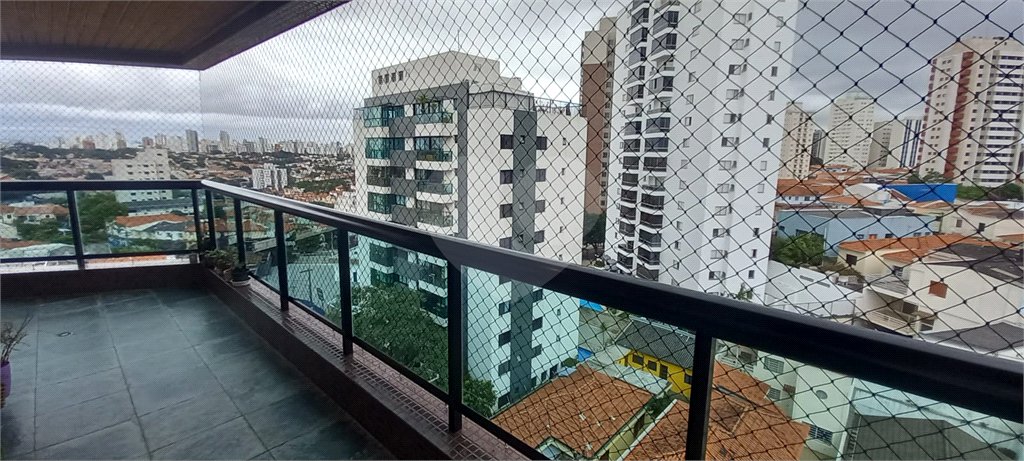 Apartamento à Venda em Mirandópolis com 4 Dormitórios, 2 Suítes e 4 Vagas
