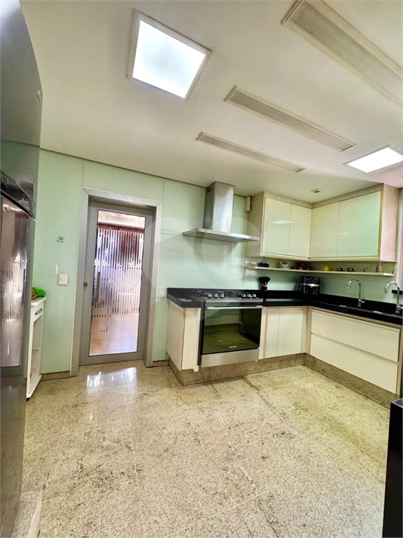 Apartamento à venda com 4 suítes em Vila Suzana, São Paulo, SP