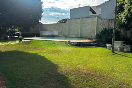 Casa à venda com 4 quartos, sendo 2 suítes, em Vila Aparecida, Itapetininga, SP