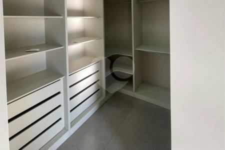Casa à venda com 3 quartos, sendo 1 suíte, no condomínio Helena Maria, Sorocaba - SP
