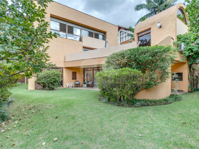 Casa à venda com 5 quartos, sendo 4 suítes,  em Alto da Boa Vista, São Paulo, SP