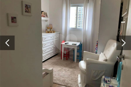 Apartamento à venda com 3 quartos, sendo 1 suíte,  em Jardim Ampliação, São Paulo, SP
