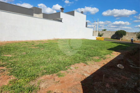 Terreno à venda em Residencial Volpi, Araraquara, SP