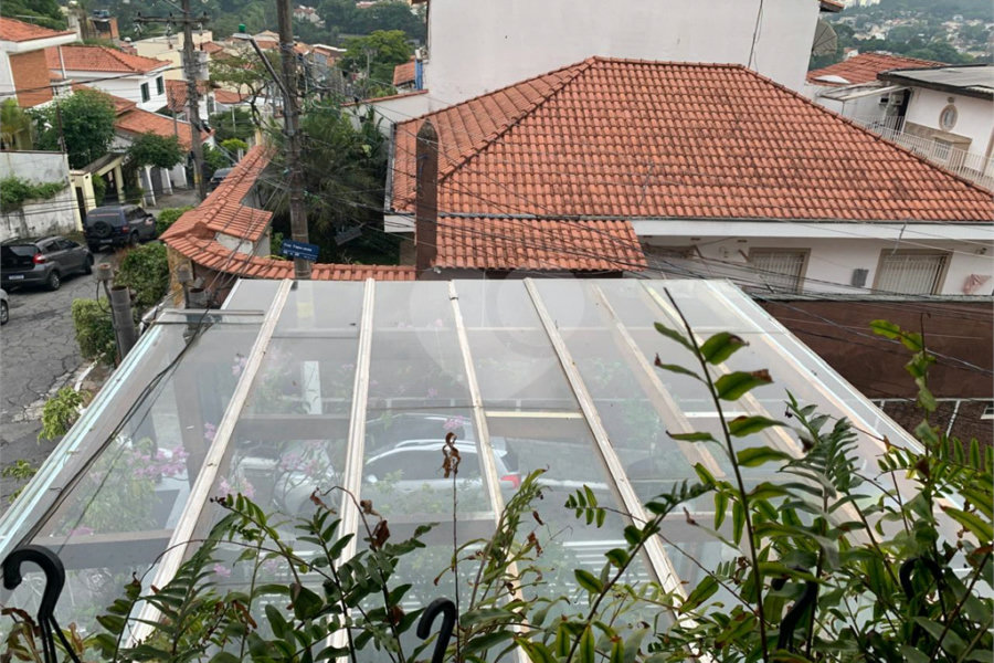 Sobrado à venda com 2 suítes em Horto, São Paulo, SP