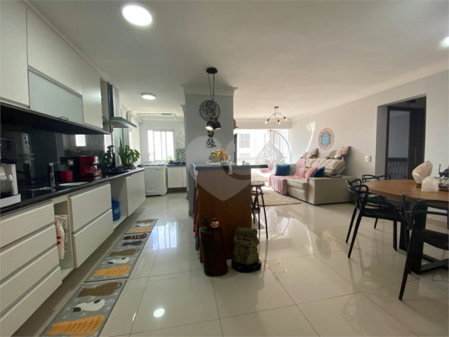 Apartamento à venda com 2 quartos, sendo 1 suíte,  em Campo Grande, São Paulo, SP