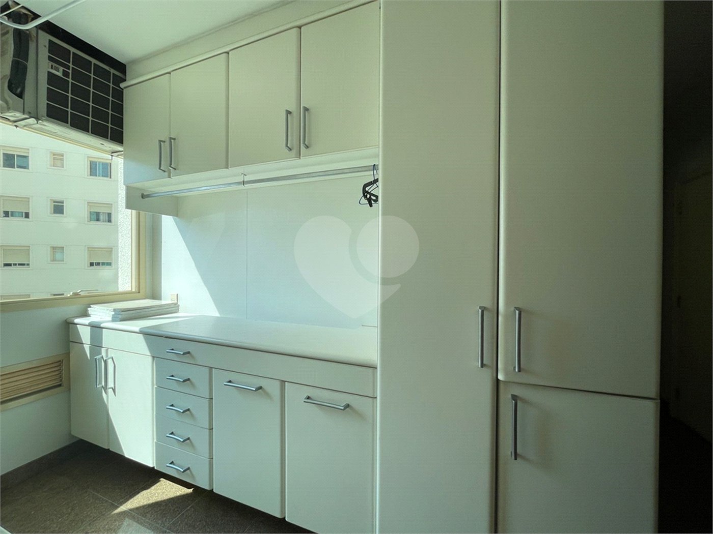 Apartamento à venda com 3 suítes em Campo Belo, São Paulo, SP