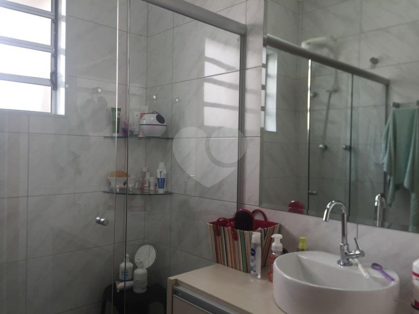 Casa à venda com 3 quartos, sendo 1 suíte, em Santa Teresinha, São Paulo, SP