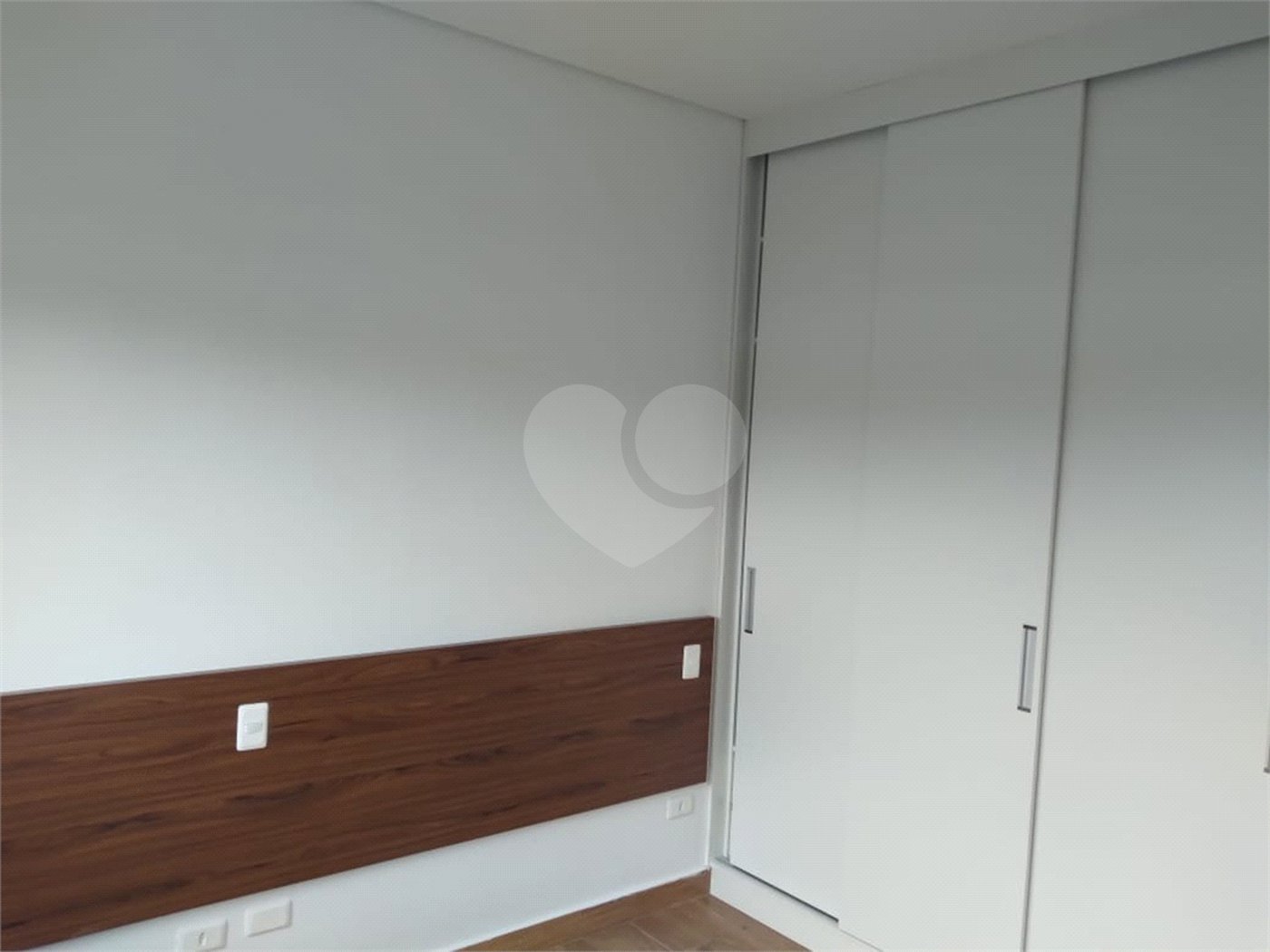 Casa à venda com 4 suítes no condomínio Saint Thomás Rua Uruana,9, Carapicuíba - SP