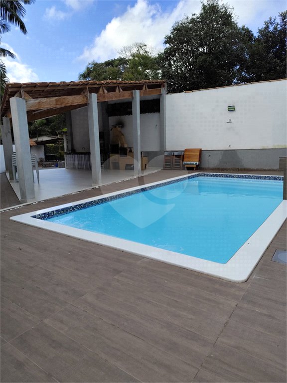 Casa à venda com 3 quartos, sendo 1 suíte, no condomínio Caconde, São Bernardo do Campo - SP