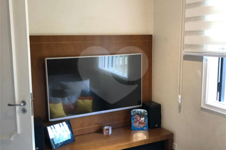 Apartamento à venda com 2 quartos em Vila Alexandria, São Paulo, SP