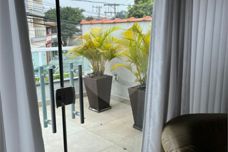 Sobrado à venda com 3 quartos, sendo 1 suíte, em Jardim Fernandes, São Paulo, SP