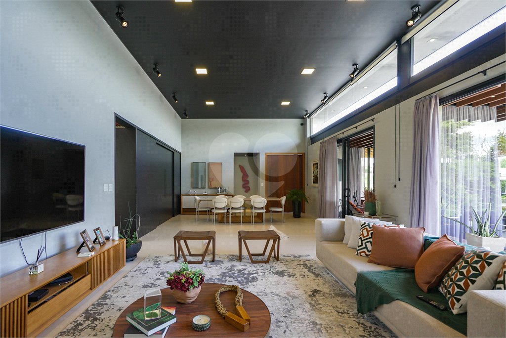 Casa à venda com 5 suítes no condomínio Plaza Athenee, Itu - SP