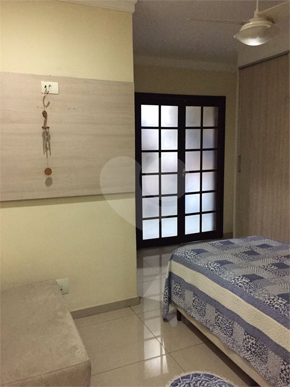 Sobrado à venda com 4 quartos, sendo 2 suítes, em Vila Nova Cachoeirinha, São Paulo, SP