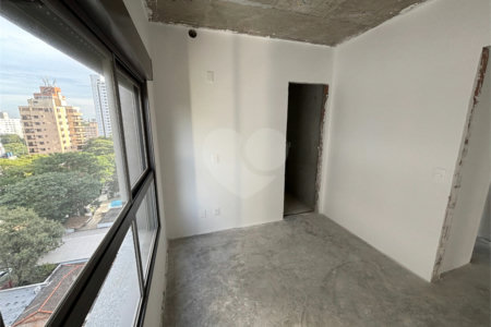 Apartamento à venda com 3 suítes em Moema, São Paulo, SP