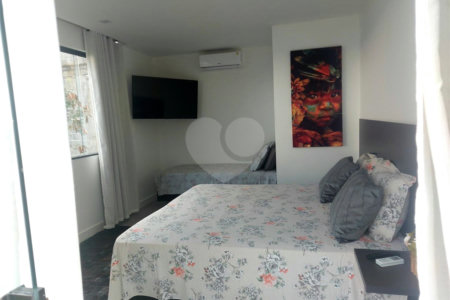 Casa à venda com 4 quartos, sendo 3 suítes, em Albatroz, Armação dos Búzios, RJ