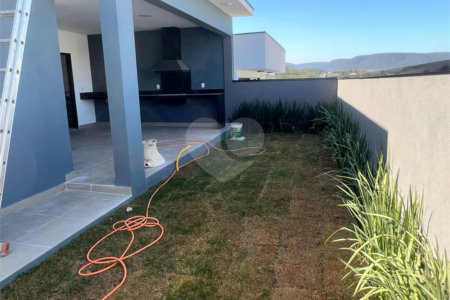 Casa à venda ou para alugar com 3 suítes em Residencial Vila Victoria, Itupeva, SP