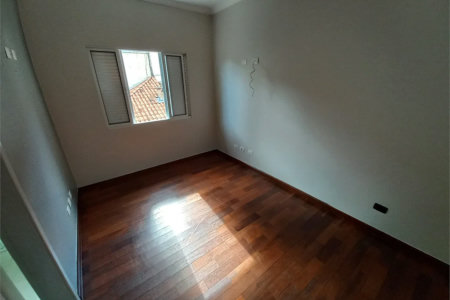 Sobrado à venda com 3 quartos, sendo 1 suíte, em Lar São Paulo, São Paulo, SP