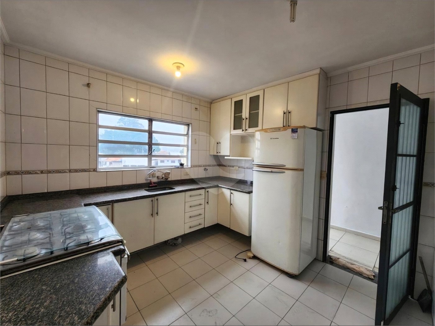 Casa à venda com 3 quartos, sendo 1 suíte,  em Jardim Celeste, São Paulo, SP