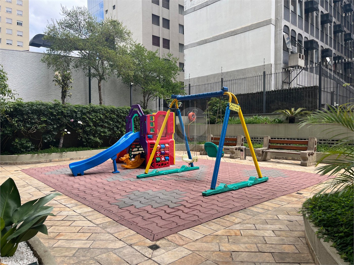 Apartamento à venda ou para alugar com 2 quartos, sendo 1 suíte,  em Itaim Bibi, São Paulo, SP