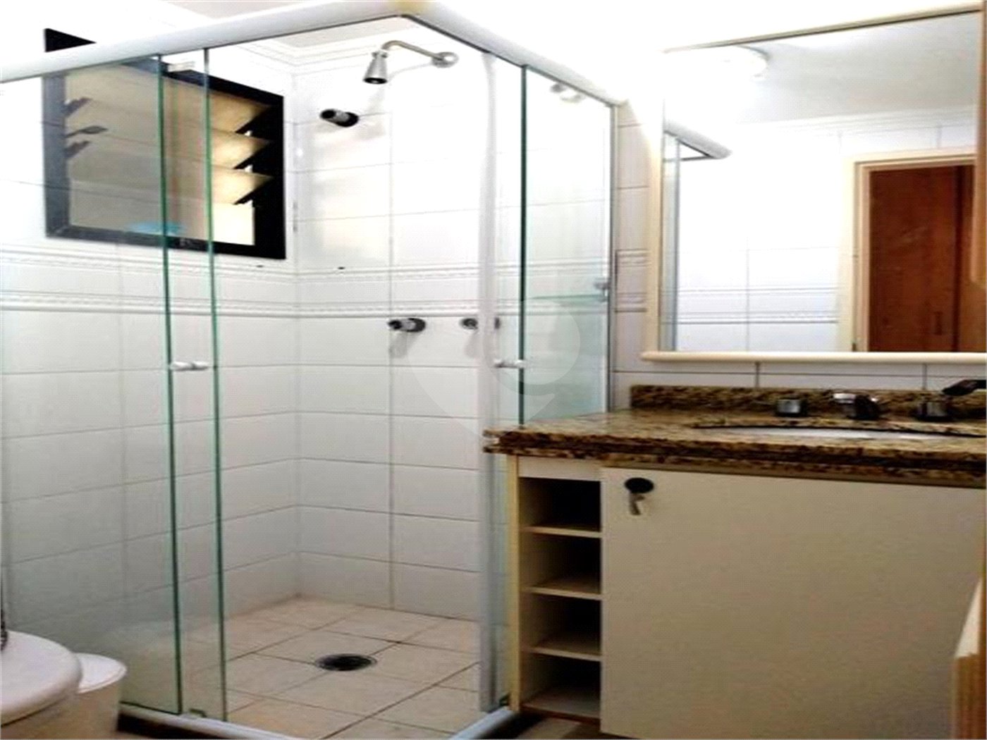 Apartamento à venda com 2 quartos, sendo 1 suíte, em Moema, São Paulo, SP