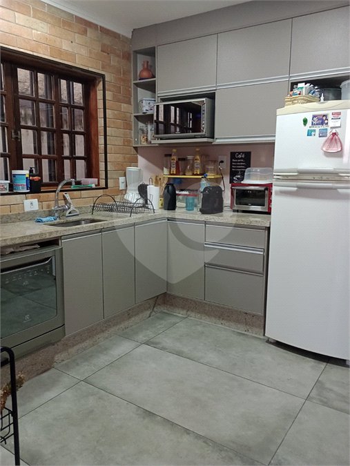 Sobrado à venda com 3 quartos, sendo 1 suíte,  em Jardim Guairaca, São Paulo, SP