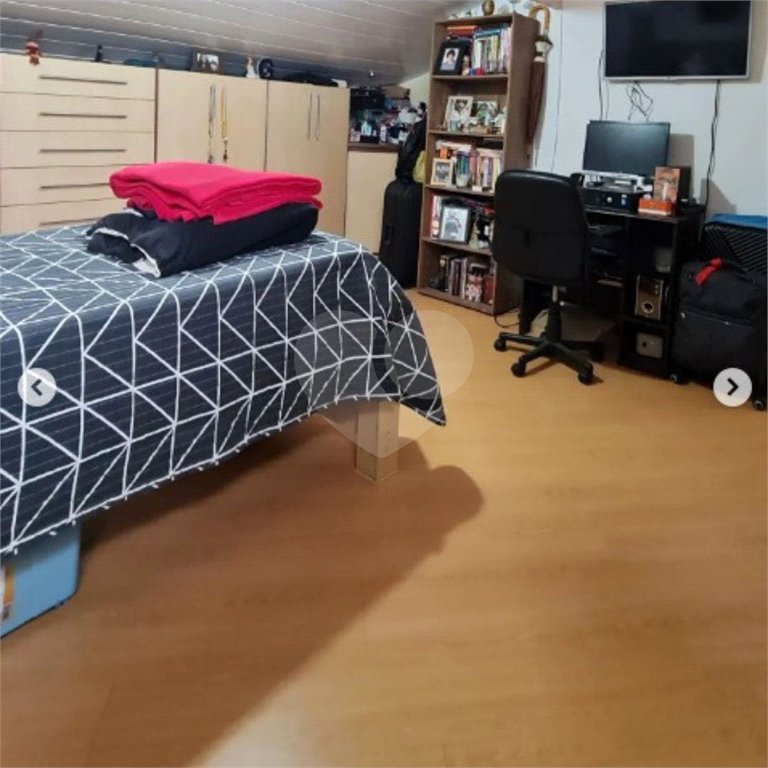 Casa à venda com 3 quartos no condomínio Milenium 1, Mogi das Cruzes - SP