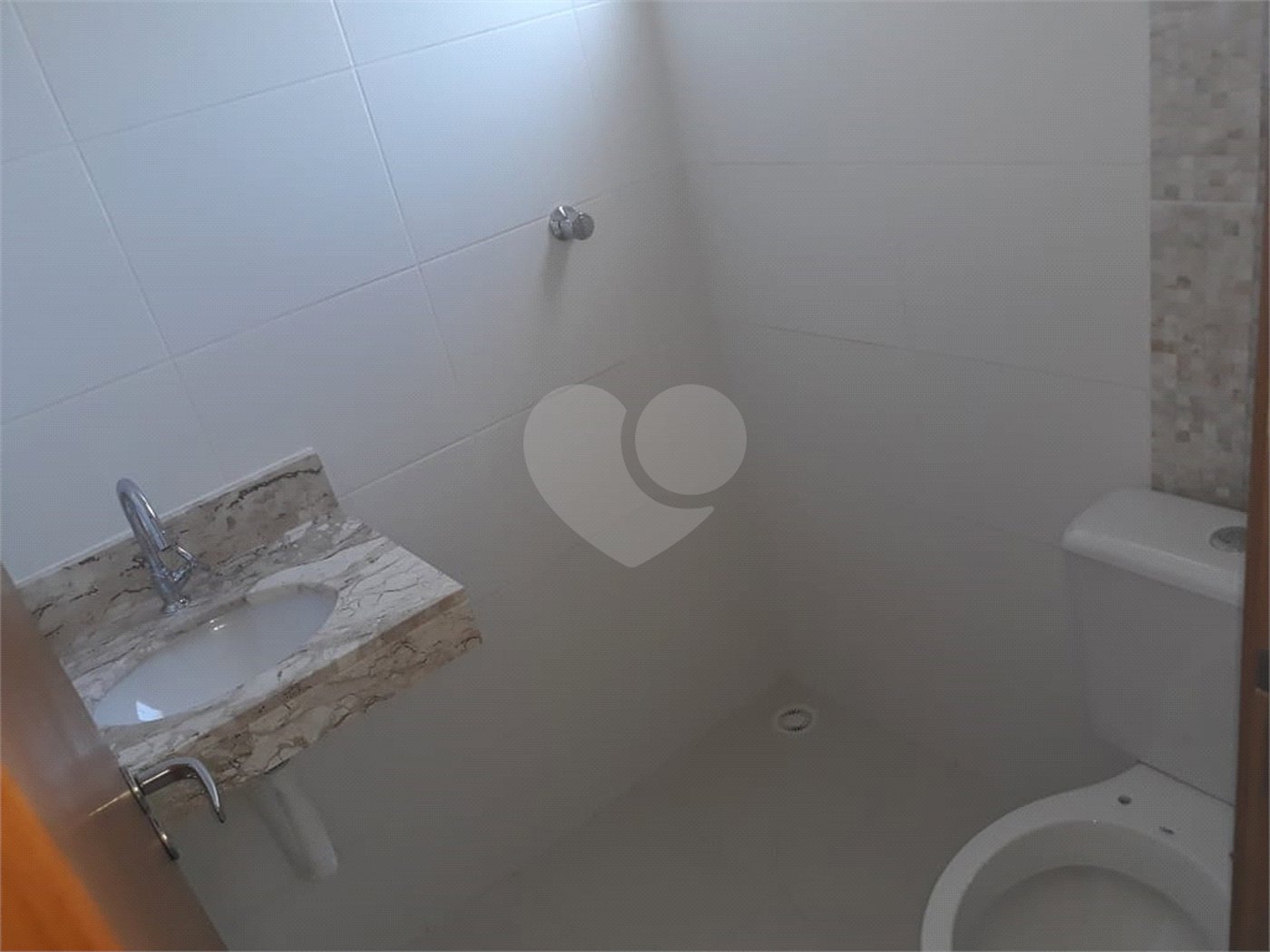 Casa à venda com 2 suítes no condomínio martinha, São Paulo - SP