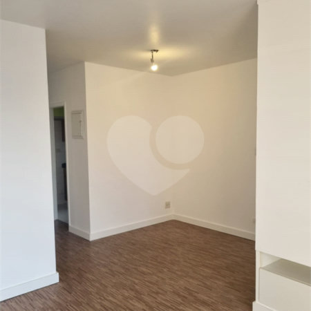 Loja à venda com 3 quartos, sendo 1 suíte,  em Vila Mariana, São Paulo, SP