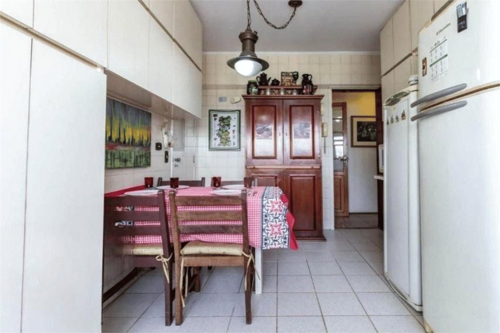 Apartamento à venda com 3 quartos, sendo 1 suíte,  em Vila Andrade, São Paulo, SP